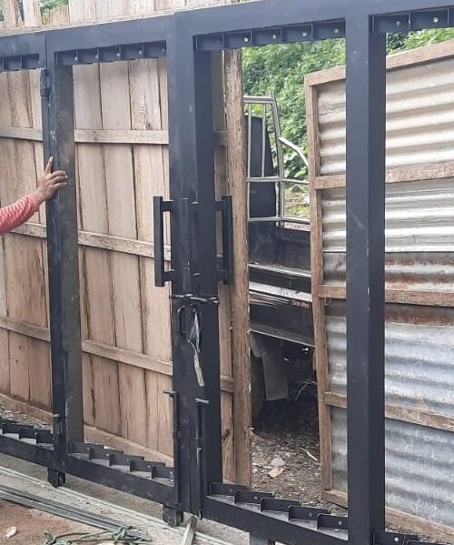 sliding gate semarang